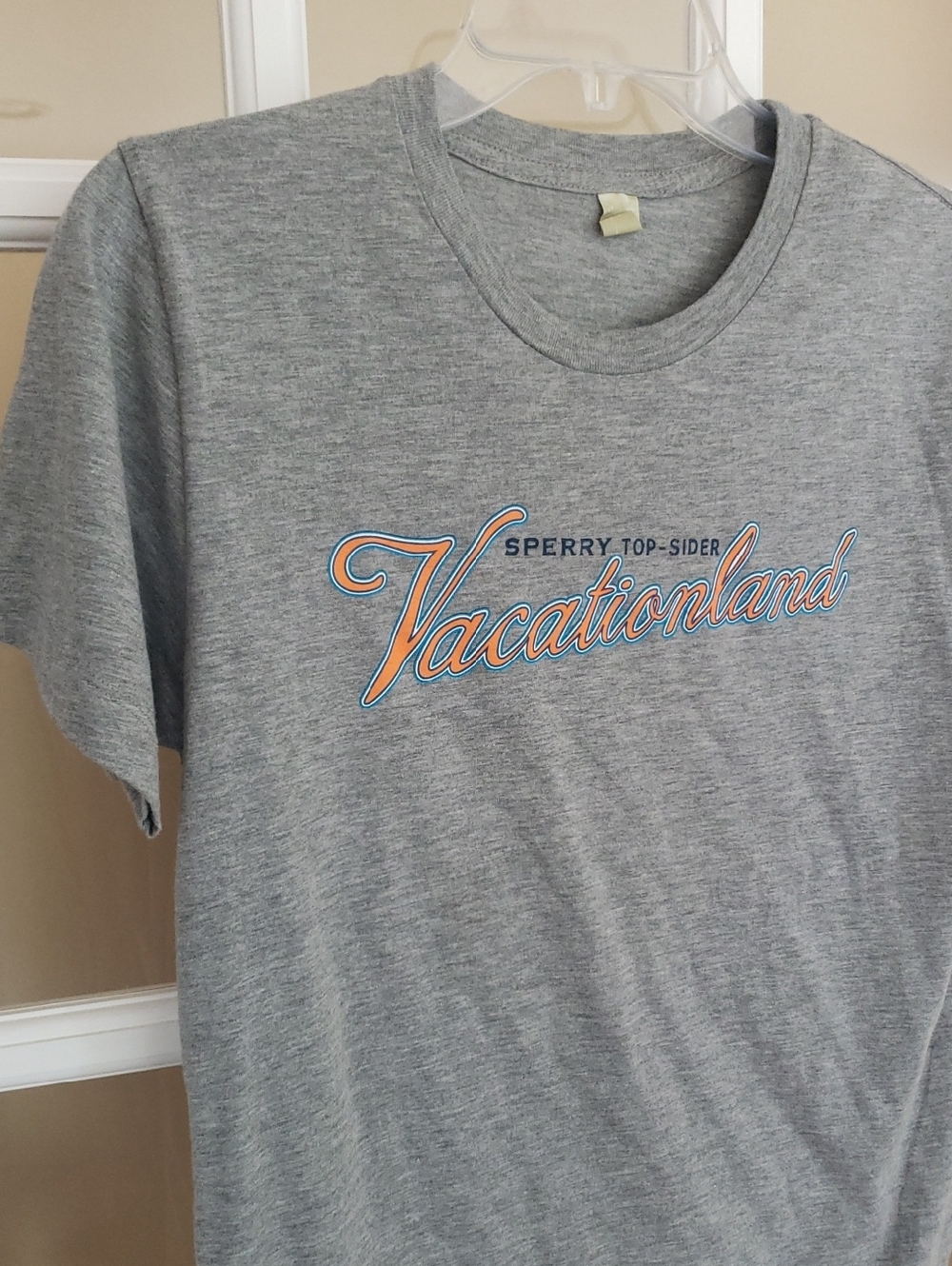 Sperry Top-Sider "Vacationland" Graphic Tee - Heather Gray Size: S